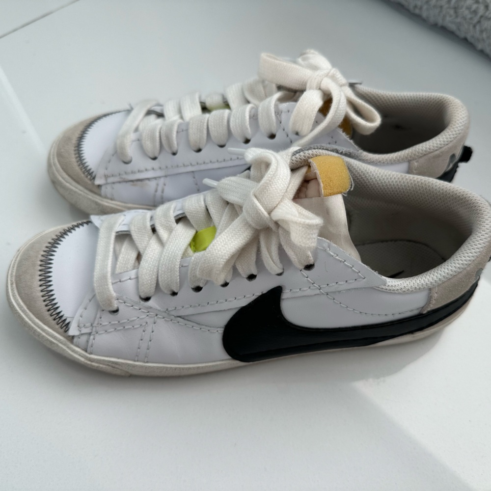 Nike blazer low 77 jumbo size 8.5 women’s